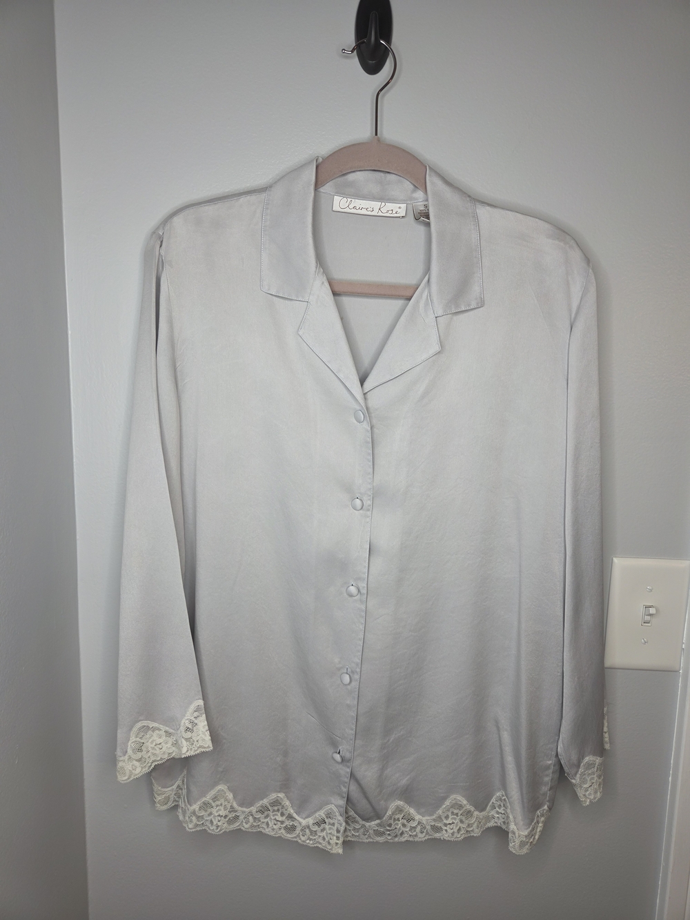Claire's Pale Gray Button-Front Top with Cream Lace Hem 100 % Silk